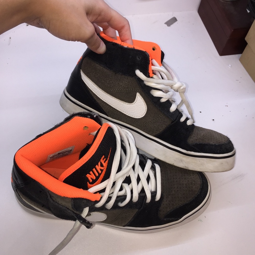 Nike hightop sneakers
